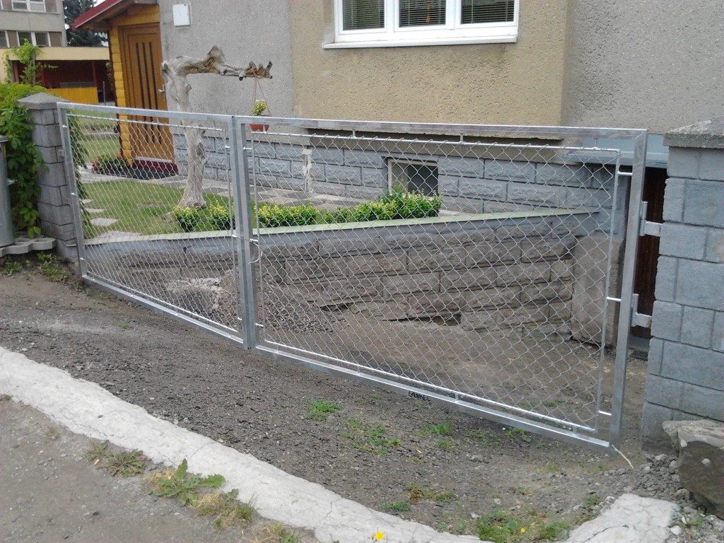 2013.07.30 brána v Klimkovicích
