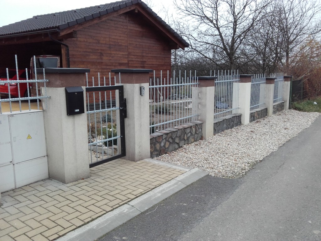Ocelový plot Radvanice (2)